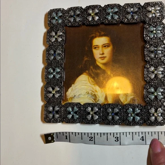 Floral Picture Frame- New In Box - Picture 4 of 6